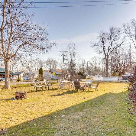 Charming Cottage With Yard Less Than 1 Mi To Lake Erie! Geneva Exterior photo