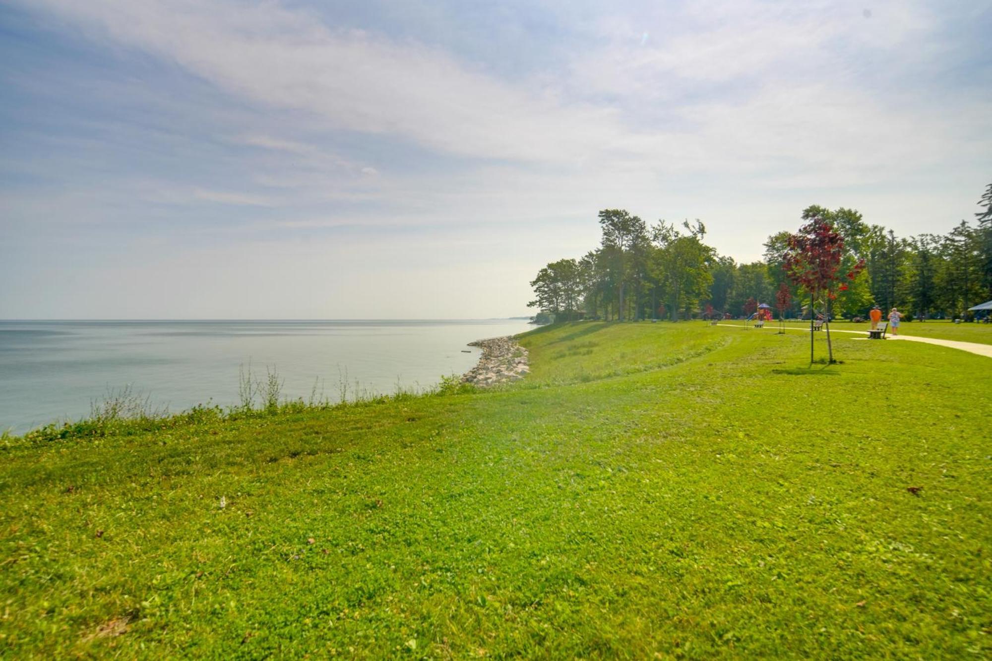 Charming Cottage With Yard Less Than 1 Mi To Lake Erie! Geneva Exterior photo