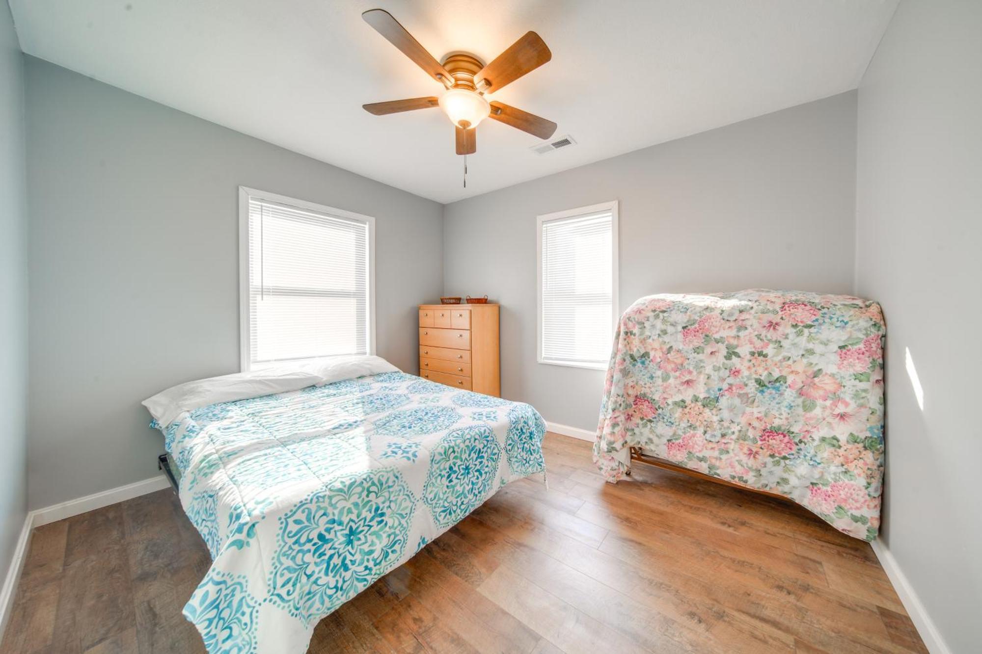 Charming Cottage With Yard Less Than 1 Mi To Lake Erie! Geneva Exterior photo